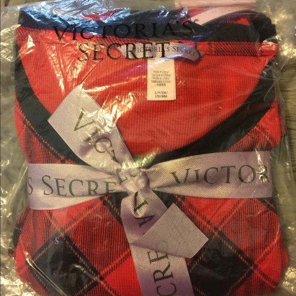 Victoria's Secret Red/Black Buffalo Thermal PJ Set - Picture 2 of 4